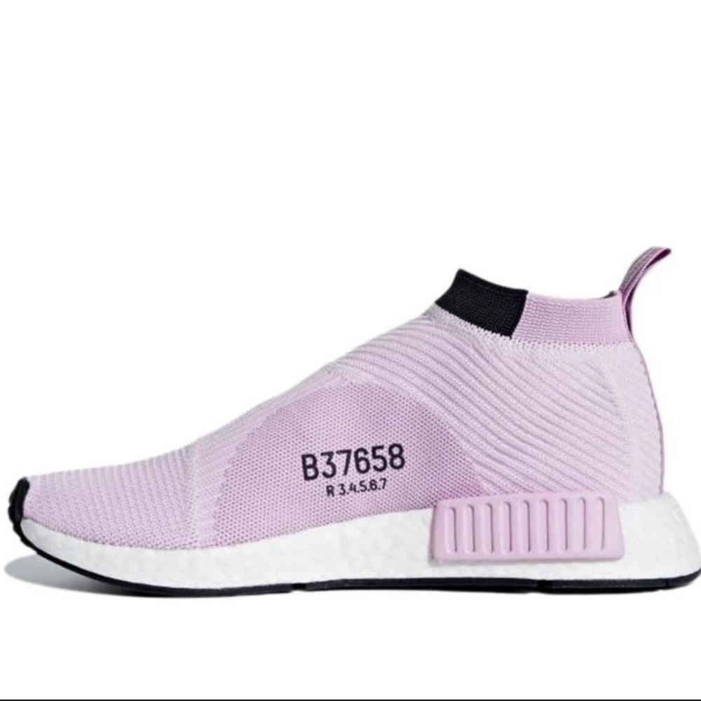 adidas NMD Primeknit Slip-On Sneakers in Light Pink and Black Women’s Size 7.5.